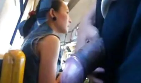 El pasajero del vicepresidente, mientras maduras tetas xxx que sentado en el coche hombre
