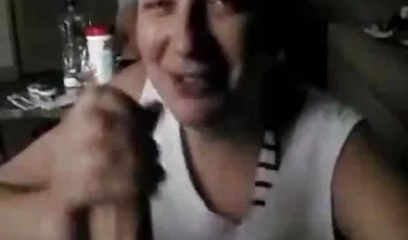 El hombre en el coño en medias las viejas mas tetonas negras