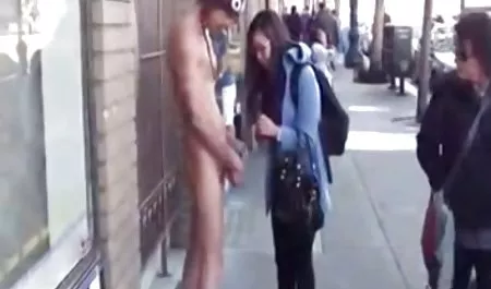 La madre vino madurastetonasfollando a la ayuda de