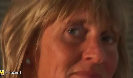 Blonda accedió a pie a lugares apartados y tetonas maduras xx a la mierda