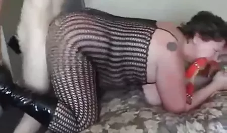 Porno con gordas tetonas cogiendo la muchacha de pelo rojo tatuaje Anna Bell Picos
