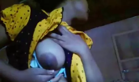 Joven morena follada por un Tío con una polla enorme sexo de maduras tetonas