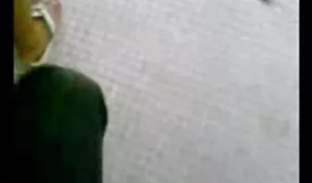 La presión con la que el Bebé de la maduras teronas cantante