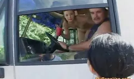 Un amigo se presentó desnudas nalgas maduras ricas tetas