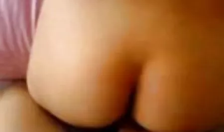 Madura criada en pantimedias se entregó a la joven rusa tetonas orgasmicas