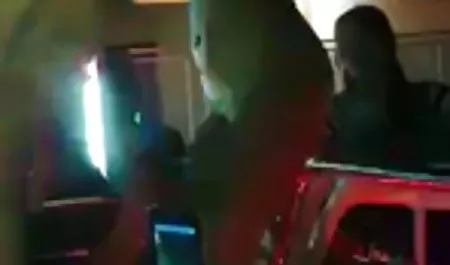 Hermosas lesbianas en medias lamiendo coños sexo viejas tetonas culiando con muñecas