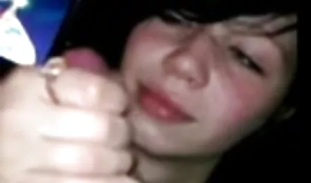 El joven viejas tetonas masturbandose jinete sobre el caballo