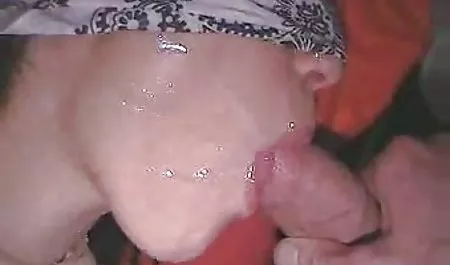 Rubia con dos pollas en su exuberante culo videos gratis abuelas tetonas