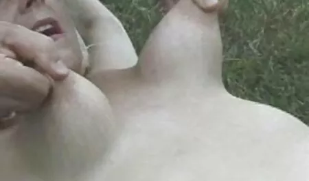 Viejo señoras tetonas cogiendo hombre joven novia con pechos pequeños