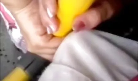 Chicas calientes en la discoteca mostró el maduras culonas y tetonas protector de tapas y comprometidos en grupo sexo con hombres