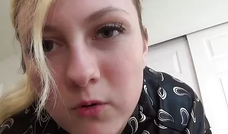 Porno tetonas en portaligas con una rubia hermosa Brooke