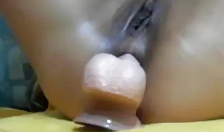 Completa MILF pelirroja se tetonas peludas masturba en el suelo