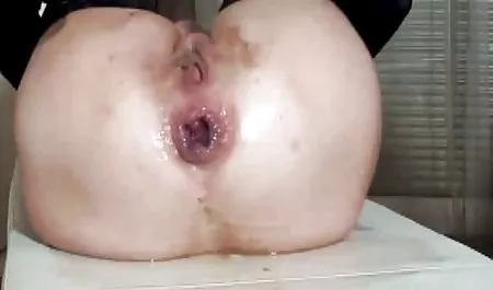 La chica con el pelo corto jodido macho adulto directamente videos de tetas maduras en la barra de