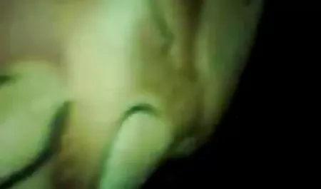 Morena con viejas tetonas folladas grandes tetas de mantequilla sexo con el chico.