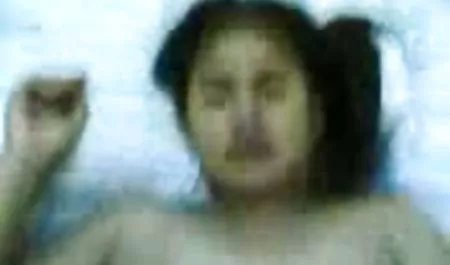 Atraer a mujeres maduras culonas y tetonas los estudiantes a la práctica del sexo anal